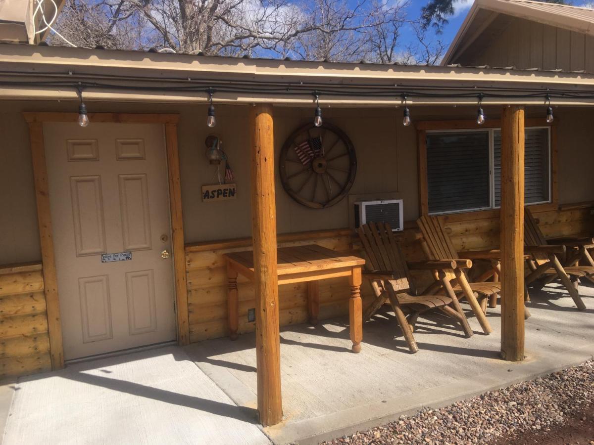 Rainbows End Fishing Resort Pinetop-Lakeside Exterior photo